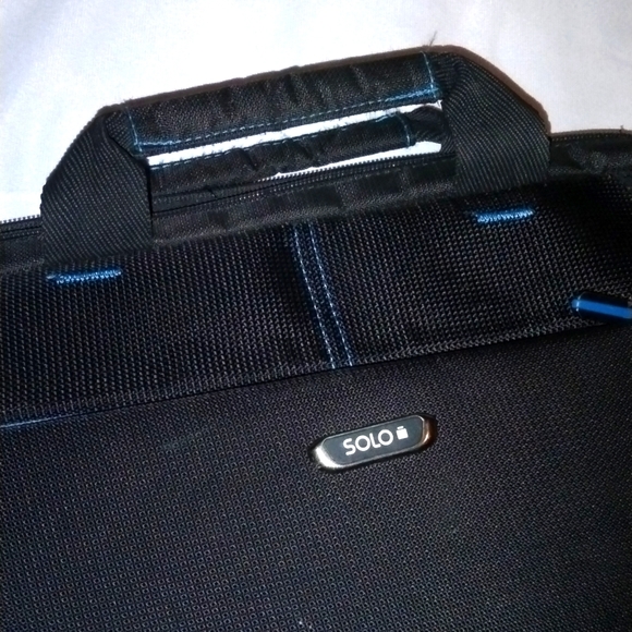 Solo Laptop Case - Picture 6 of 8